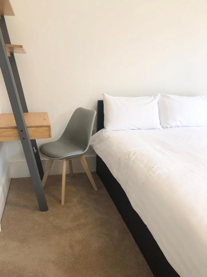 Stylish Maisonette And Studio In Victoria Лондон Екстериор снимка