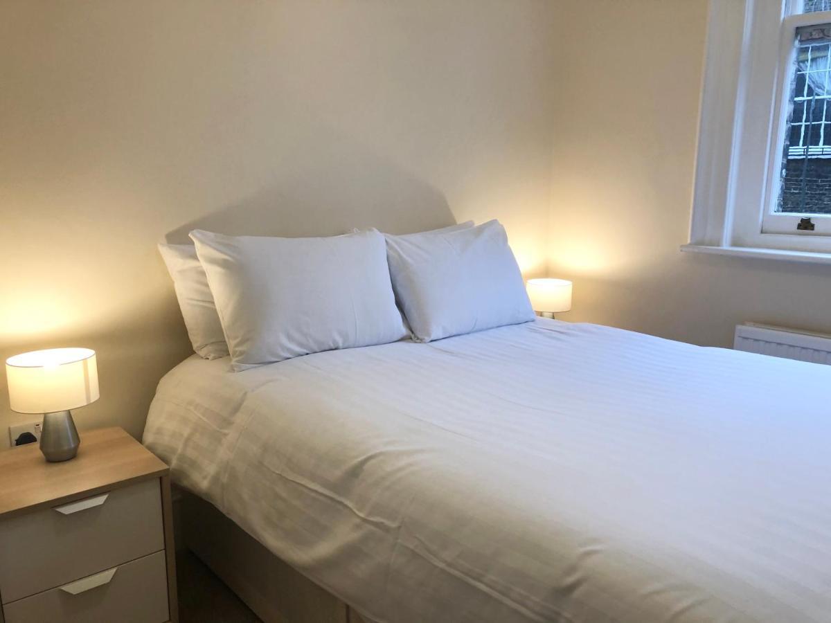 Stylish Maisonette And Studio In Victoria Лондон Екстериор снимка