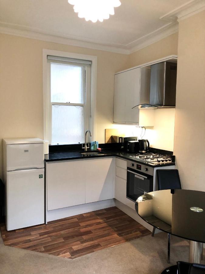 Stylish Maisonette And Studio In Victoria Лондон Екстериор снимка