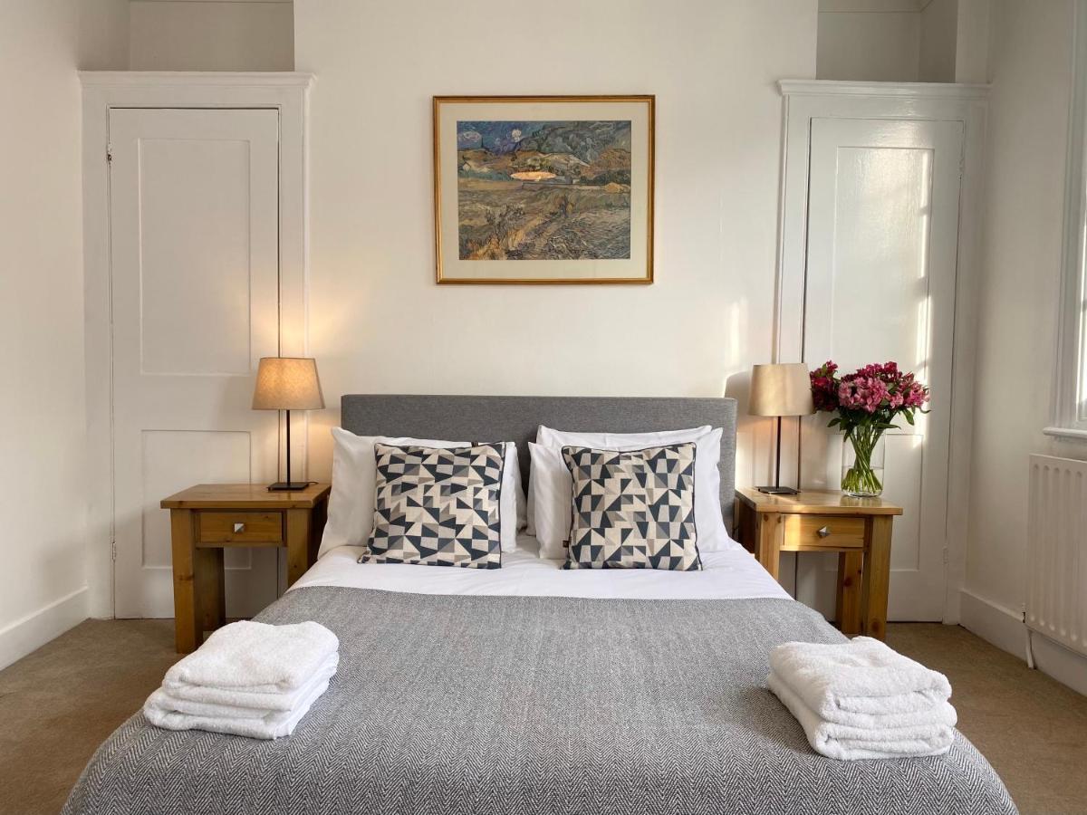 Stylish Maisonette And Studio In Victoria Лондон Екстериор снимка