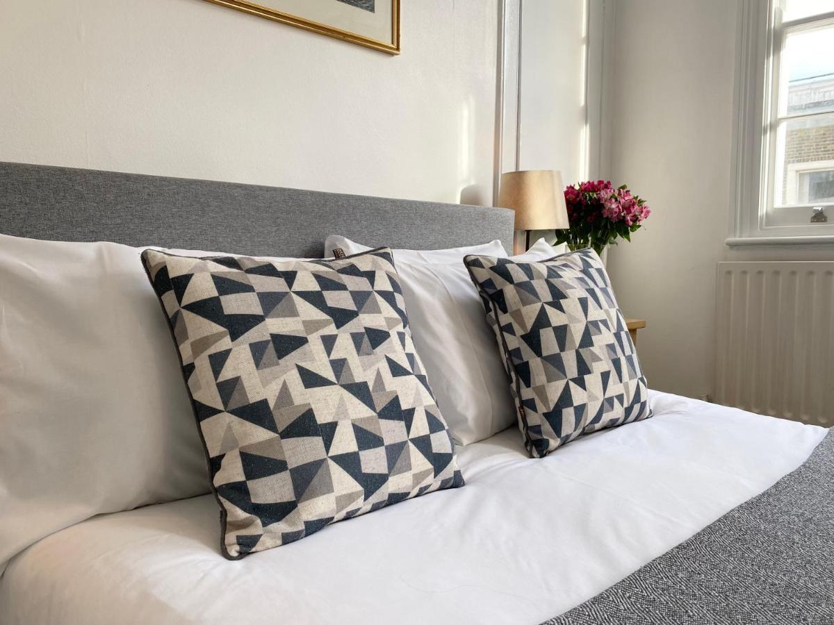 Stylish Maisonette And Studio In Victoria Лондон Екстериор снимка