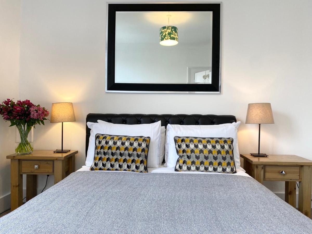 Stylish Maisonette And Studio In Victoria Лондон Екстериор снимка