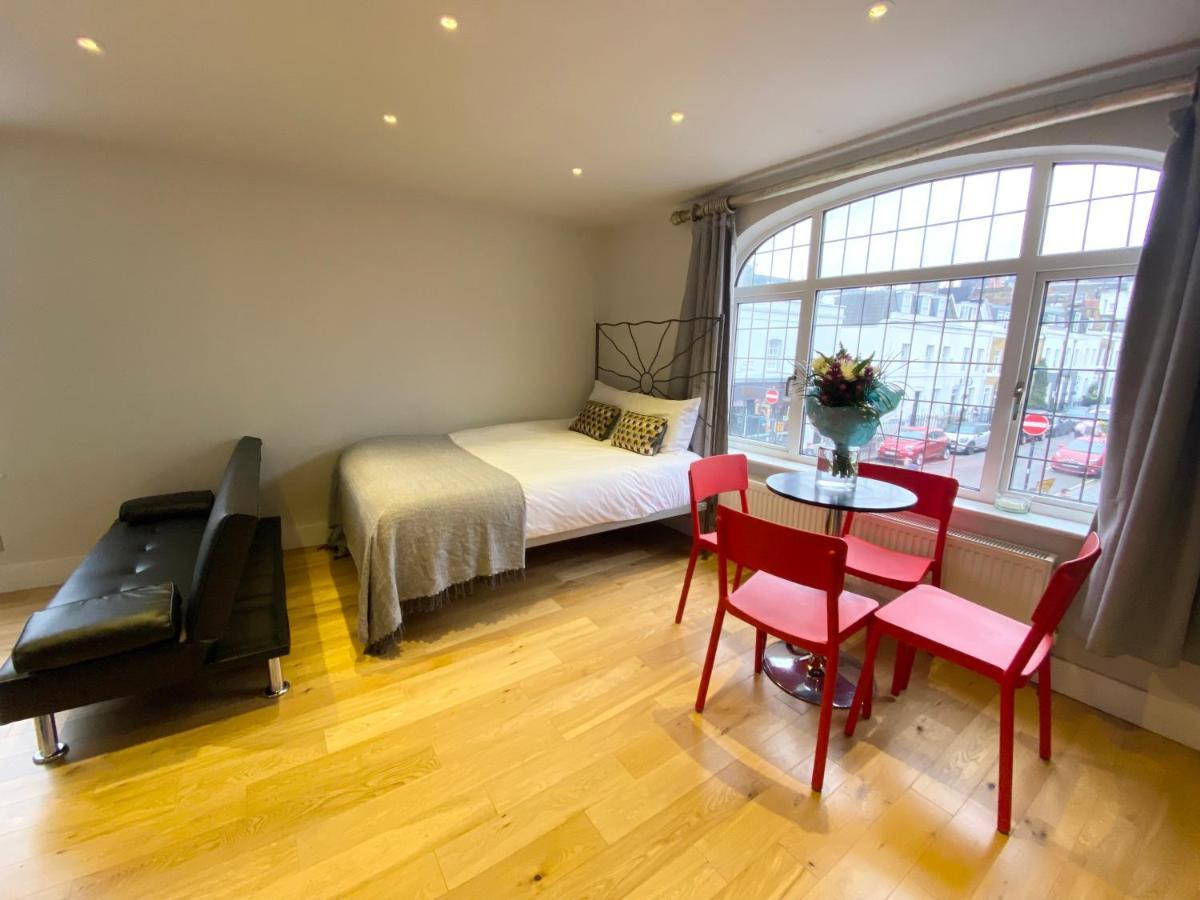 Stylish Maisonette And Studio In Victoria Лондон Екстериор снимка
