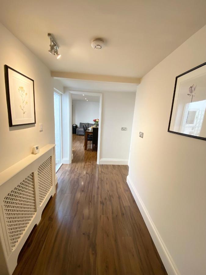 Stylish Maisonette And Studio In Victoria Лондон Екстериор снимка