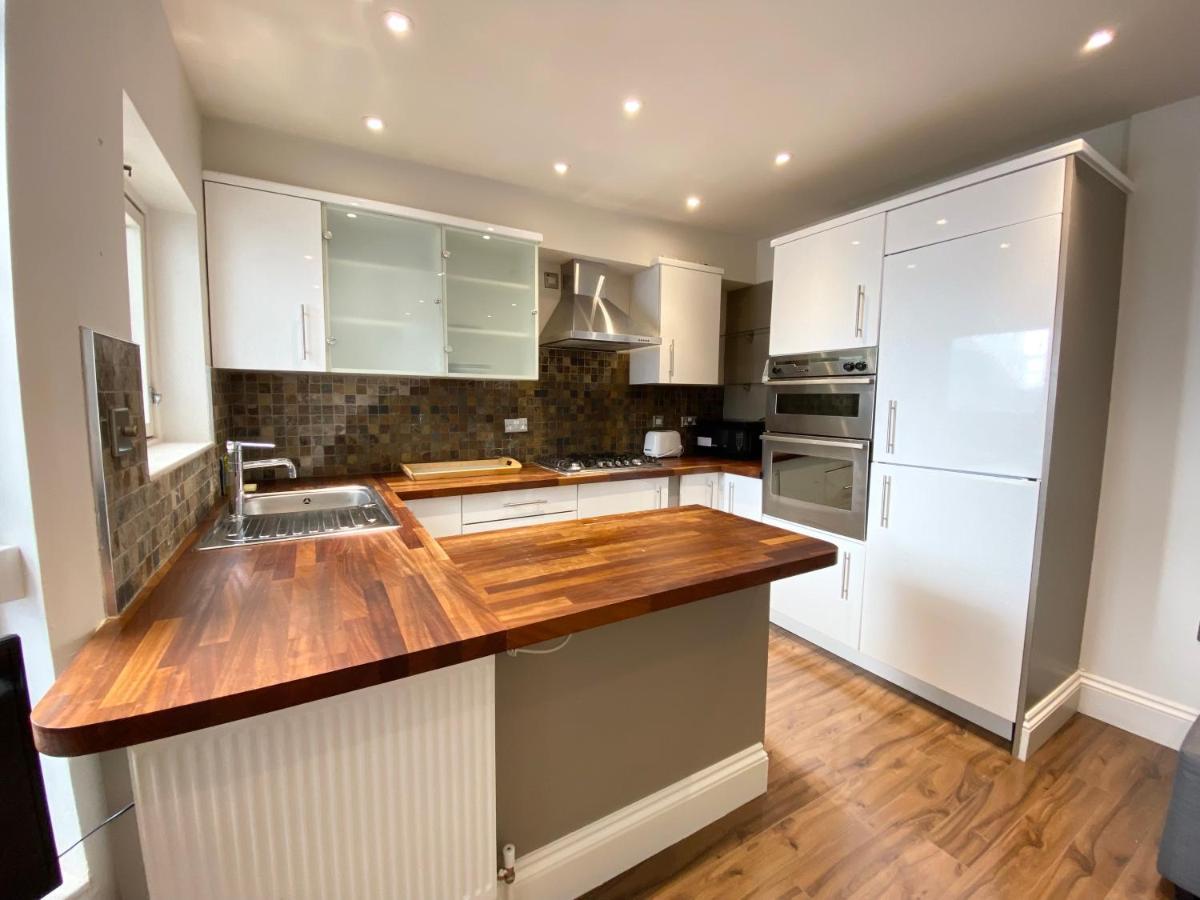 Stylish Maisonette And Studio In Victoria Лондон Екстериор снимка