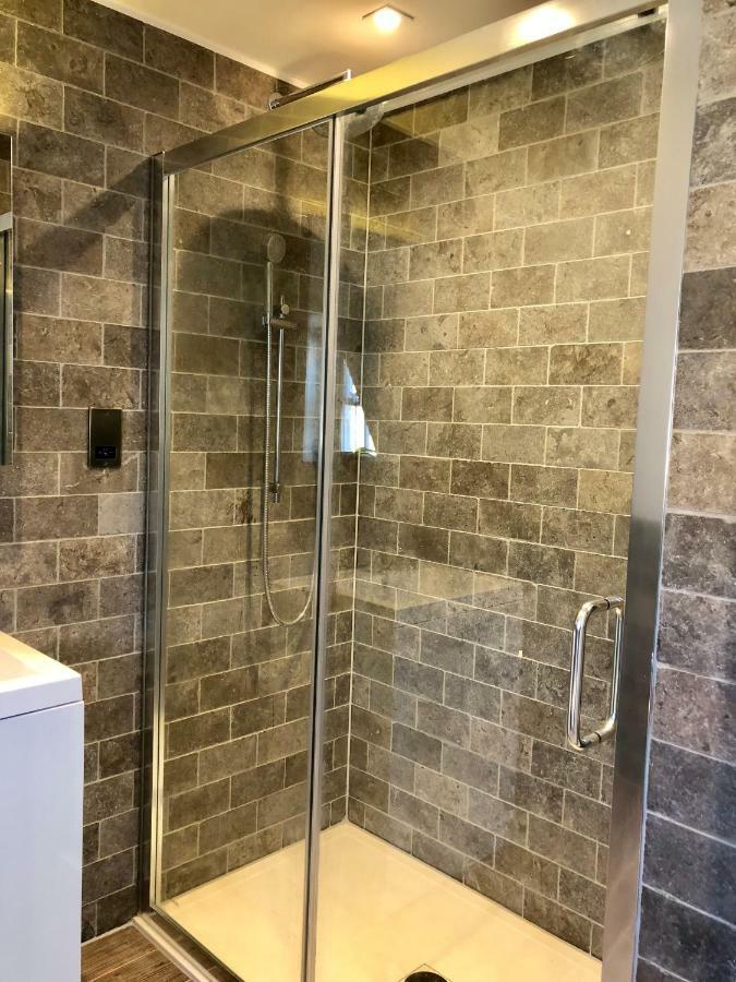 Stylish Maisonette And Studio In Victoria Лондон Екстериор снимка