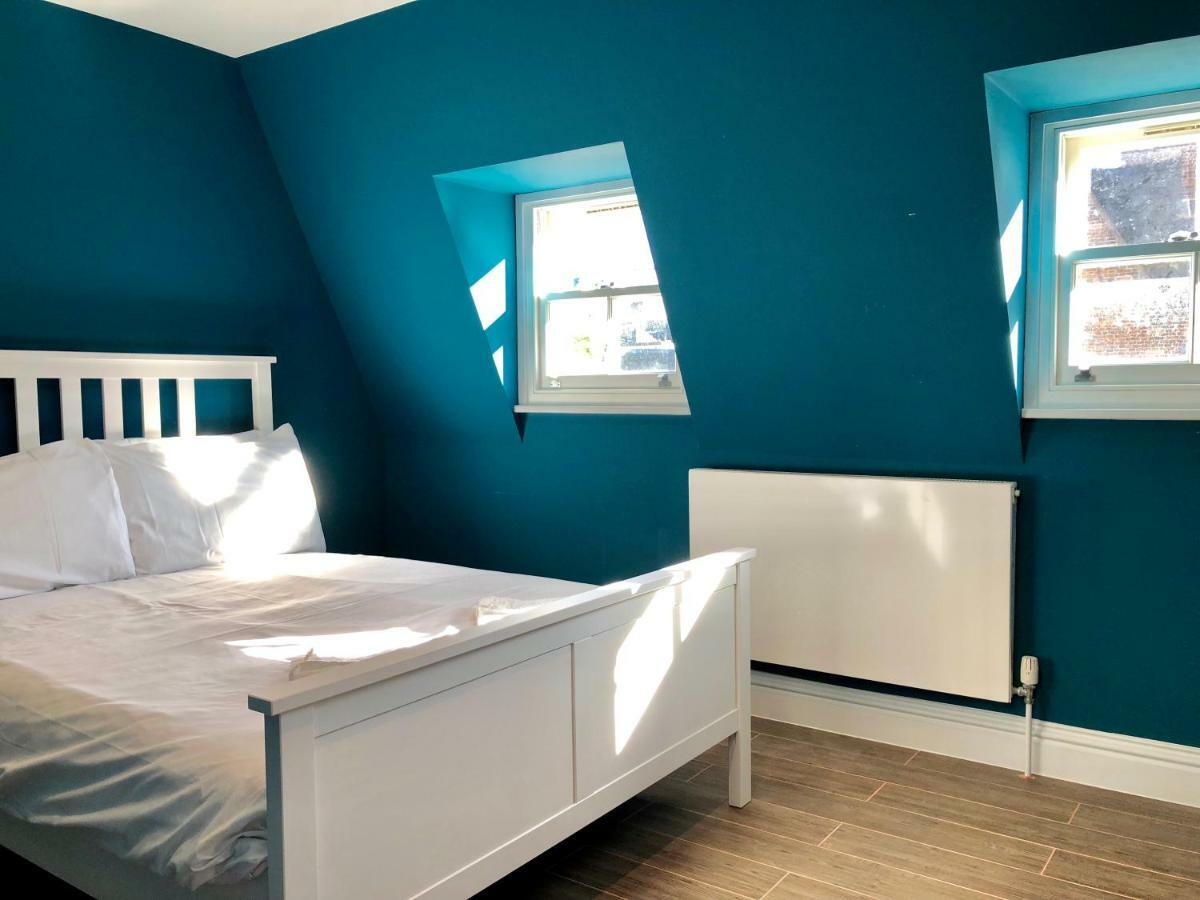 Stylish Maisonette And Studio In Victoria Лондон Екстериор снимка